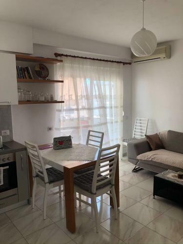 Qerret Seaside 1 Bedroom Apartment