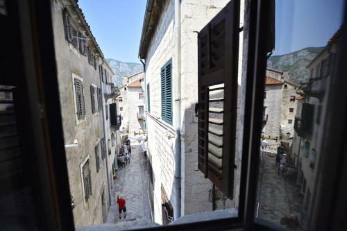 Apartment Amigo Old Town Kotor