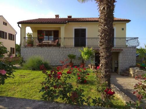 Apartman Ostrea ***