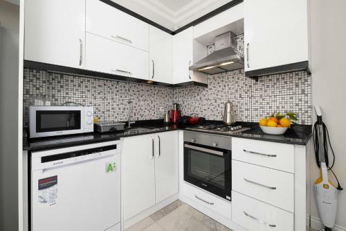 Marvelous Secluded Villa With Private Pool In Serik, Antalya