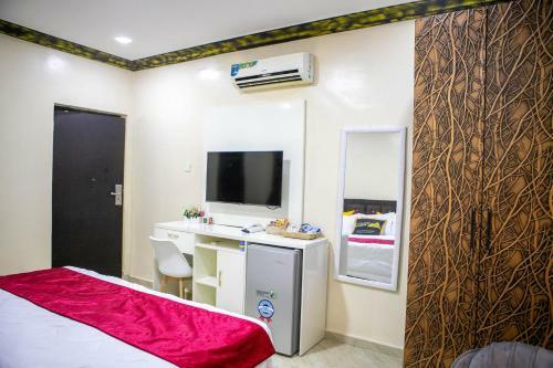 Apartamento Metrohills Business Suites