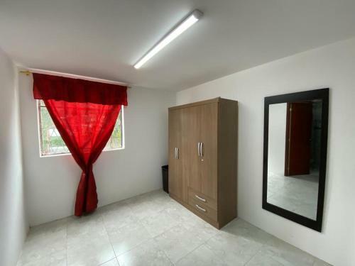 Hermosa Casa Amplia Con Sauna, �reas Verdes.