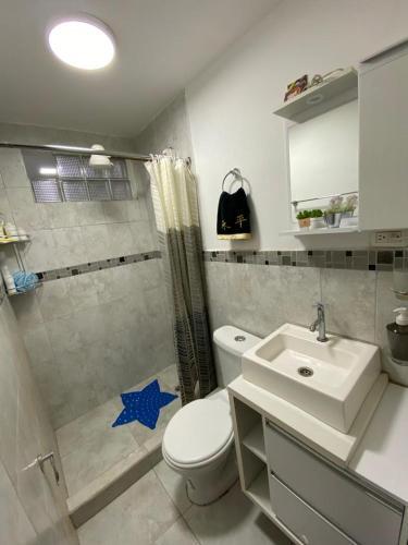 Hermosa Casa Amplia Con Sauna, �reas Verdes.