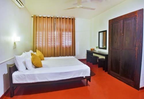 Hostal Jlh Beach Hotel Hikkaduwa