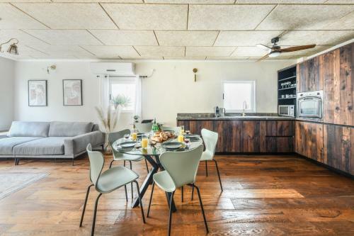 Stylish And Modern 3br Telaviv Apartment