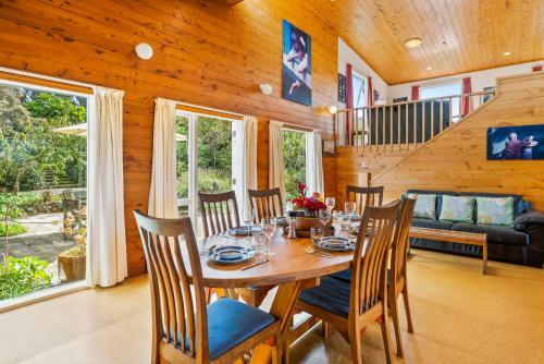 Te Horo Beach Retreat - Te Horo Beach Holiday Home