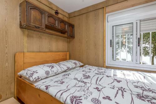 Apartamento Cottage On The Kavran Beach