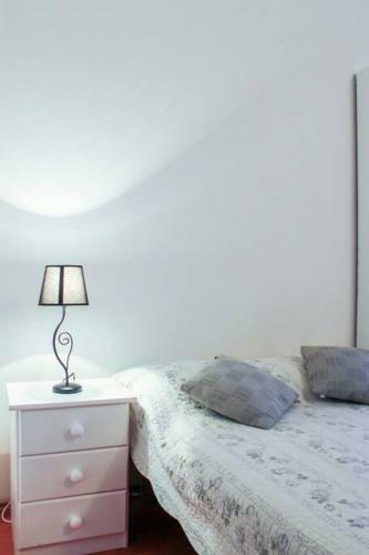 Apartamento Quiet Countryside House With A Swimming Pool