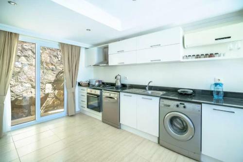 Villa Golden-�l�deniz'de Do?a Manzaral? L�ks Villa