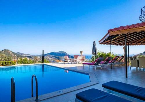 Villa Batum, Kalkan Center