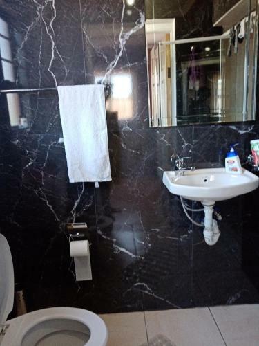 Hostal Isiqalo Guest House