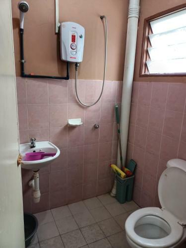 Azzalea Terrace House 4 @ Taman Royal Lily
