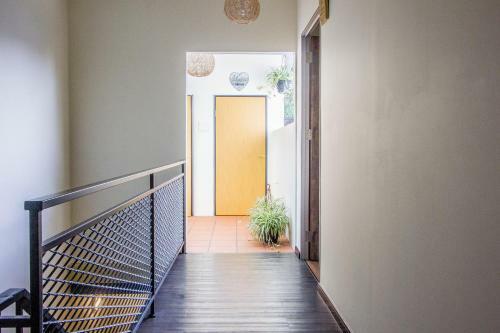 Explore 4br Gardenhouse Retreats (free Parking)