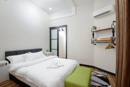 Gurney Terrace 9