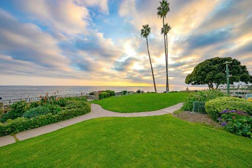 Cliff View II