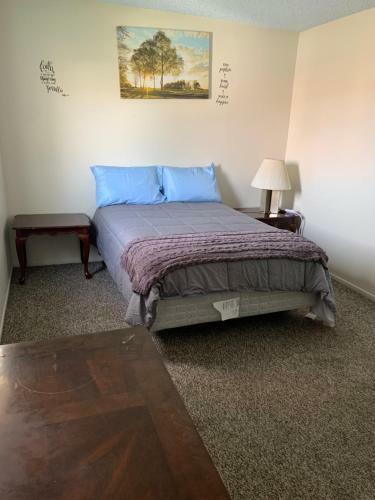 Cozy Private Room + Bathroom In La Quinta Cove