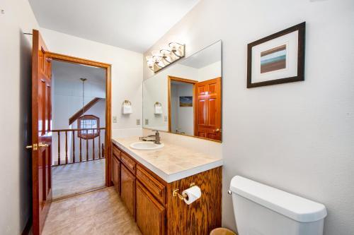 Honey Bear Hideaway