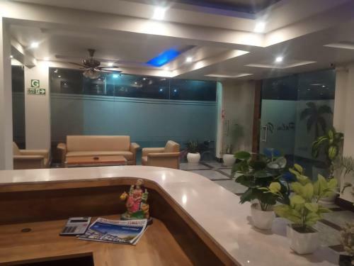 Spot On 86029 Yash Hotel