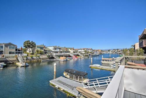 Waterfront Oxnard Escape With Kayaks And Dock!