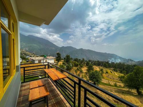 The Hosteller Kareri