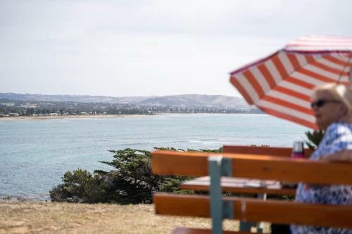 Salty's 4br Beachfront With Wifi And Pet Friendly