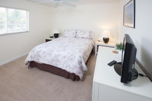 Adriaan's West Haven Villa Home
