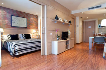 Serennia Apartamentos Arc De Triomf