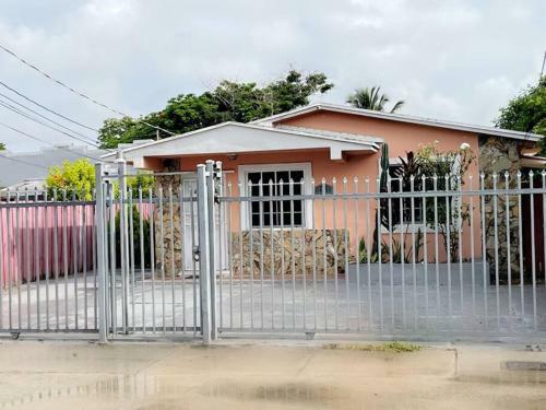 Modern Luxurious Spacious Home In West Wynwood