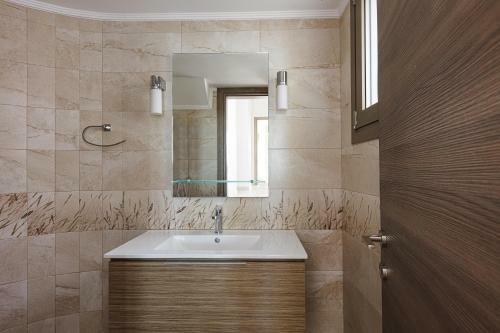 Fotinari Livadia Villa With Exclusive Sea View