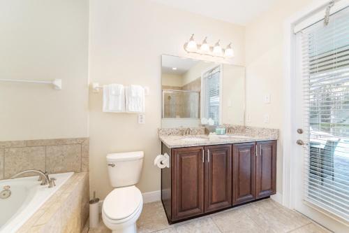 Immaculate Home With Water Park Access Near Disney - 7645w