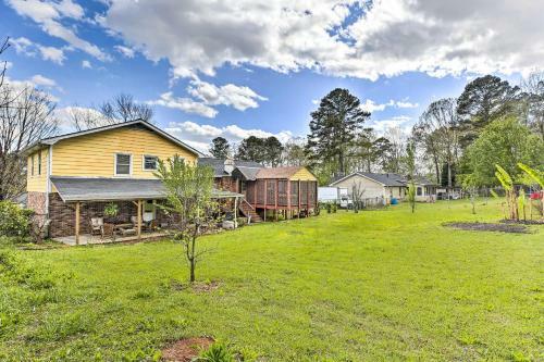 Lovely Lawrenceville Getaway With Private Yard!