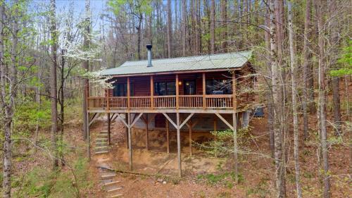 Autumns Hollow - Adorable Rustic Log Cabin Lake View, Pet Friendly