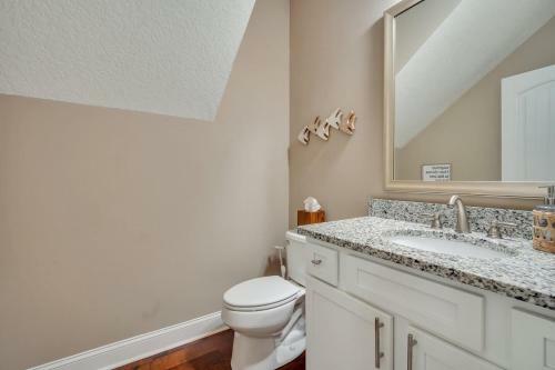 Waterside Retreat - Tons Of Amenities, Close To Everything!