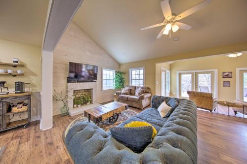 Young Harris Home With Deck And Mountain Views!