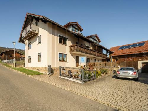 Inviting Apartment In Glei�enberg With Garden
