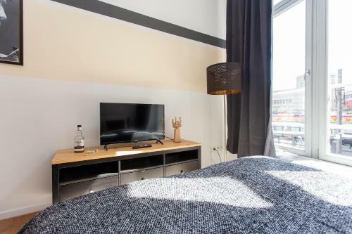 Full House Apartment Hotel