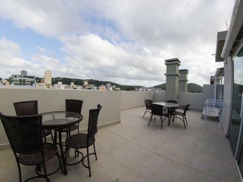 Apartamento A004 - Cobertura Duplex Praia De Bombas - Ed Victory