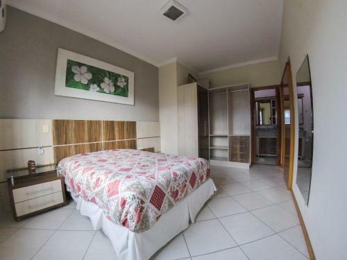 Apartamento A004 - Cobertura Duplex Praia De Bombas - Ed Victory