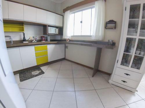 Apartamento A004 - Cobertura Duplex Praia De Bombas - Ed Victory