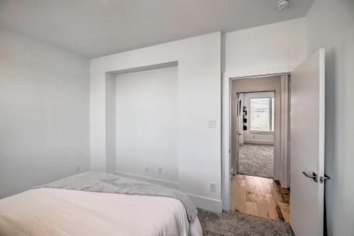 Lovely, Modern Townhome Near Downtown Houston