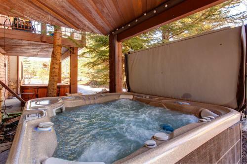 Glamorous Gallivan Loop