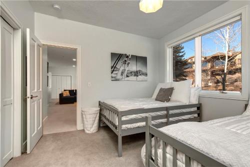 Glamorous Gallivan Loop