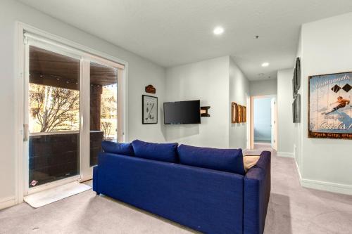 Glamorous Gallivan Loop