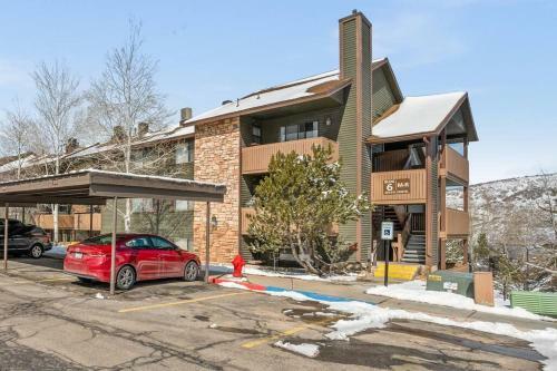 Apartamento Cozy Top Floor Condo With Mountain Views