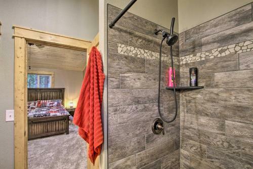 Secluded Ashford Getaway With Fire Pit And Grill!