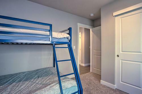 Charming Home With Mtn And Columbia River Views!