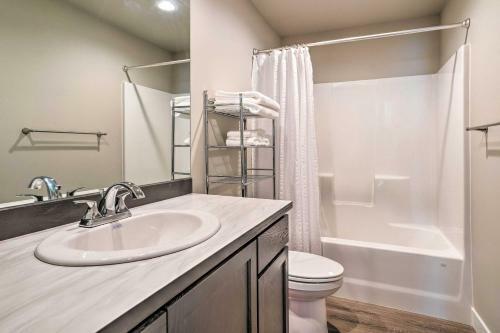 Charming Home With Mtn And Columbia River Views!