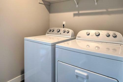 Charming Home With Mtn And Columbia River Views!