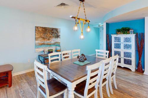 The Sanctuary - Vitamin Sea A206