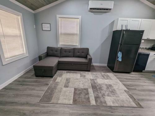 Summerlee Suite - Beautiful Remodeled Farmhouse